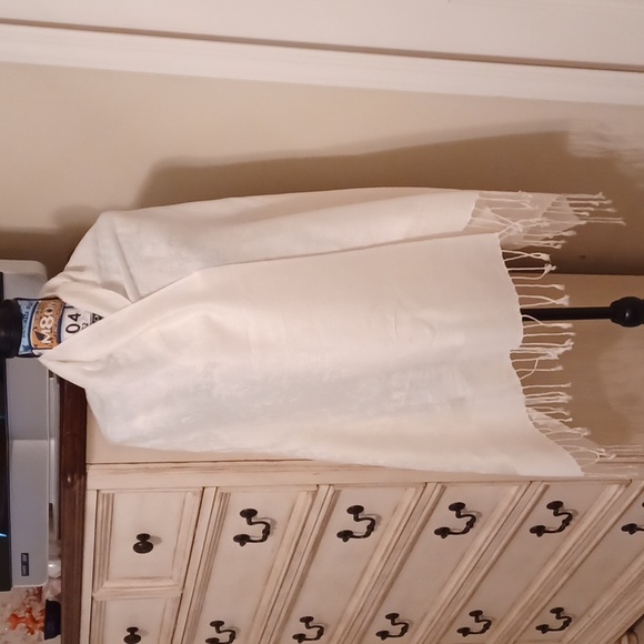 Beautiful Pashmina - Picture 2 of 5